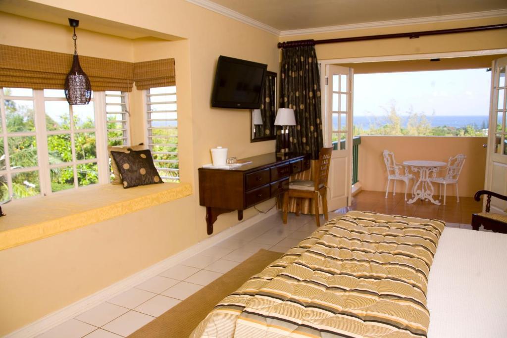 Cardiff Hotel And Spa Runaway Bay Exterior photo