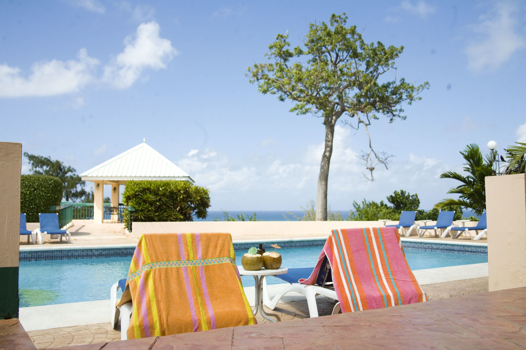 Cardiff Hotel And Spa Runaway Bay Exterior photo